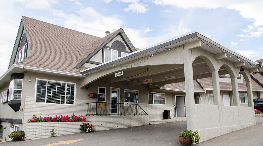 Best Budget Inn and Suites