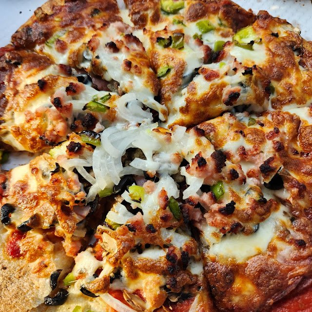 Twin River’s Pizza